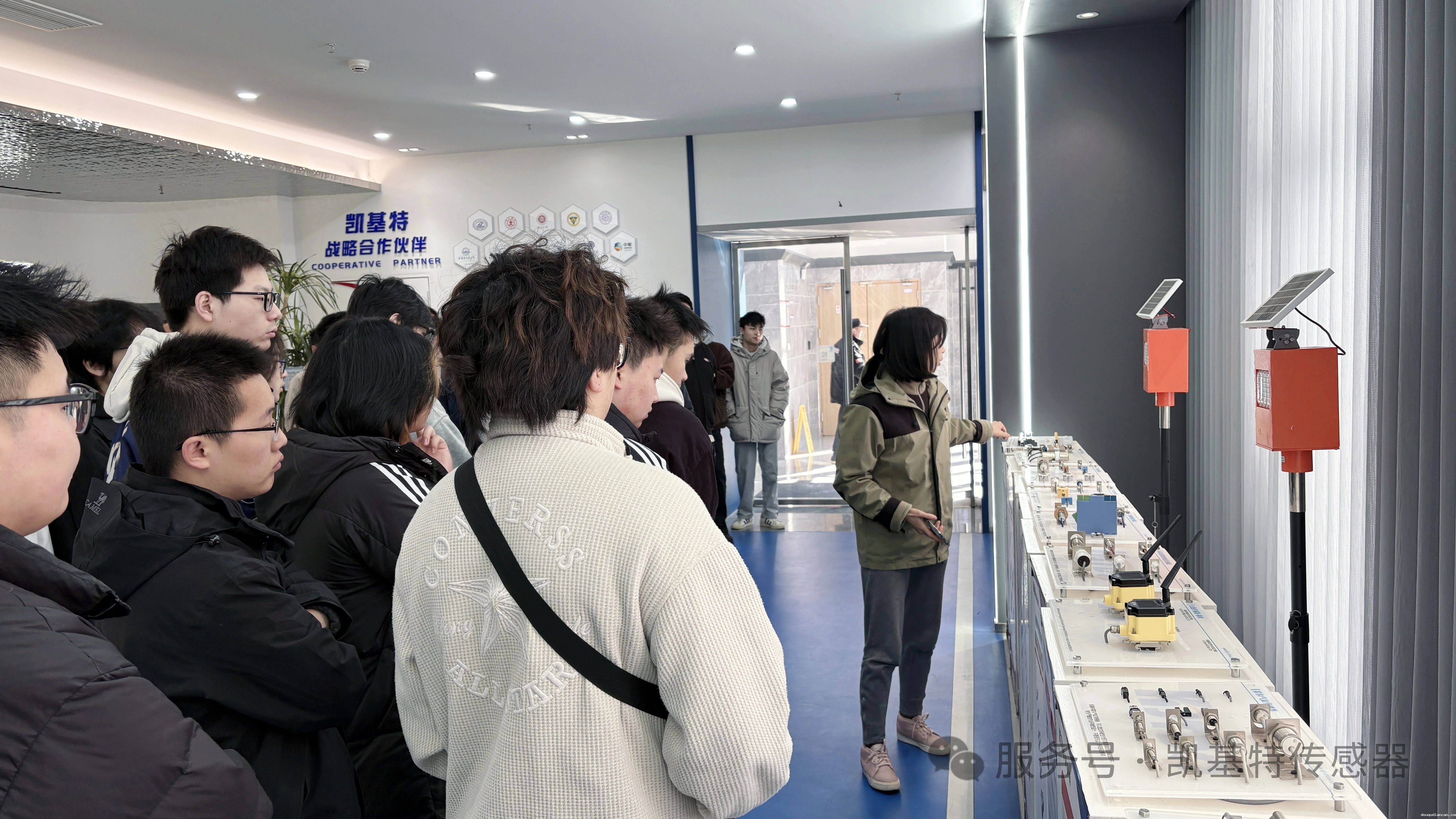 校企联动 | 南京工程学院学子走进凯基特,感受智能必威app登录官网下载安装苹果手机科技魅力 校企联动 | 南京工程学院学子走进凯基特,感受智能必威app登录官网下载安装苹果手机科技魅力